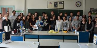 Terakkili Genç Kimyacılar Farklı Kültürlerle Tanışıyor, Deneyler Yapıyor