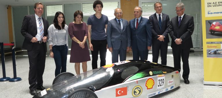 Team TERAKKİ’nin Yarış Aracı “İnovasyon Alanında İşbirliği”nde Sergilendi