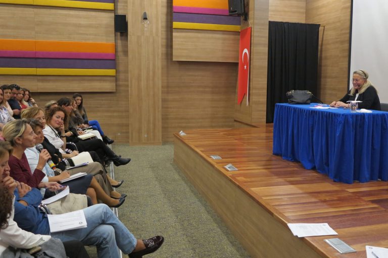 Özgüvenli Çocuk Yetiştirmede Aileye Düşen Görevler