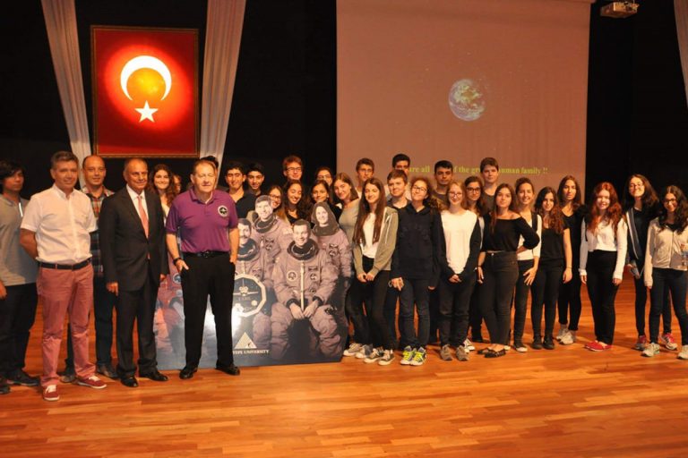 Terakkili Gençler Amerikalı Bilim İnsanı ve Astronot Prof. Albert Sacco, Jr. ile Buluştu