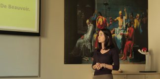 IB Sınıfı Öğrencilerimiz Çağdaş Sorunları Tartışıyor