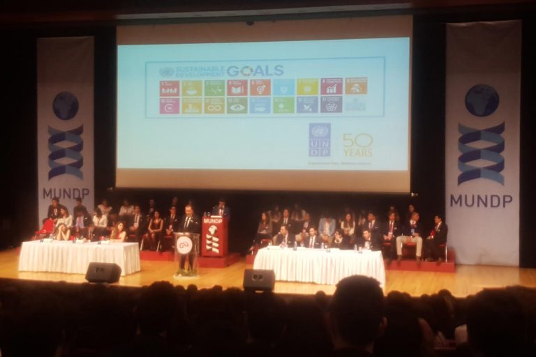 Terakkili Delegeler Hindistan, Sri Lanka, Filipinler ve Danimarka'yı Temsil Etti