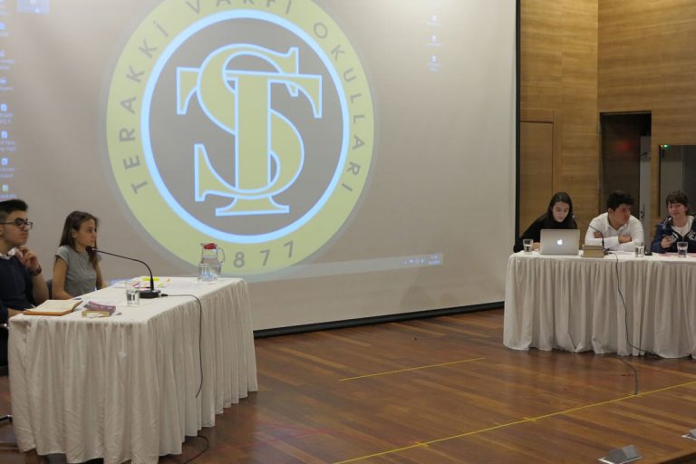 Terakkili Gençlerin "Kadın Haklarının Neresindeyiz?" Paneli