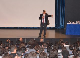 "Özgürlük"e Giden Yolu Yürüdük Kitaplarımızla