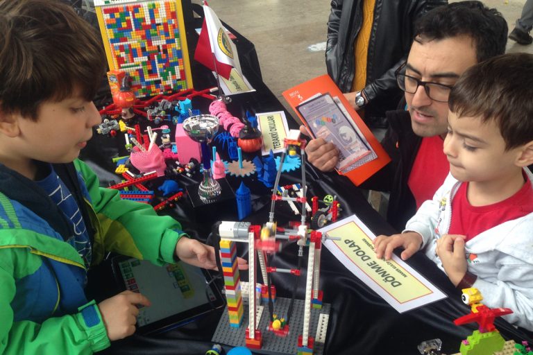 Terakkili Öğrenciler Maker Faire İstanbul’da Projelerini Sergiledi