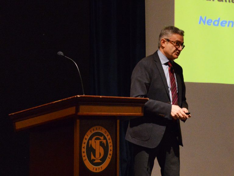 Terakkili Öğrenciler Prof. Dr. Turgut Tarhanlı’yla Buluştu