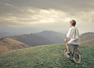 Çocuklarımız Kendi Yollarında Yürüsünler