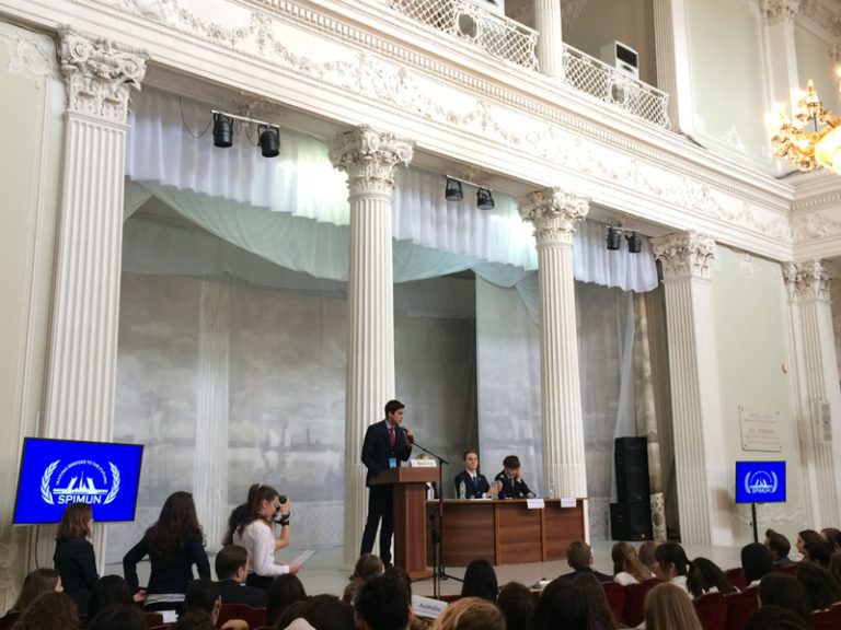 Terakkili Genç Delegelerin St. Petersburg’daki MUN Başarısı