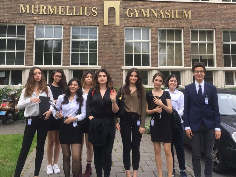 Terakkili Delegeler Hollanda’yı Temsil Etti