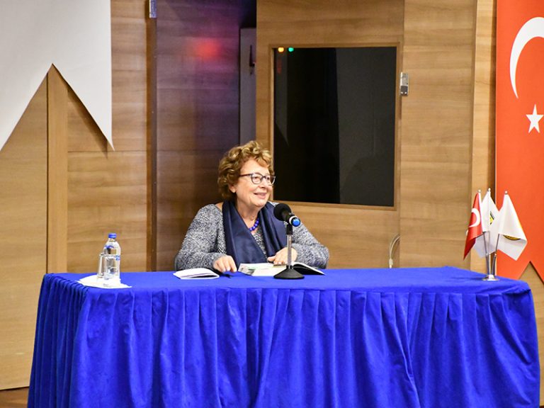 Yazar İpek Çalışlar’la “Atatürk ve Mücadelesi” Söyleşisi