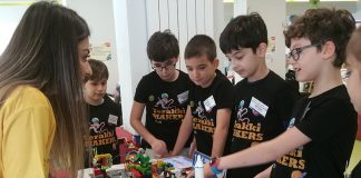 Terakkili Öğrenciler Jr. FLL’de “En İyi Sunum” Ödülünü Aldı