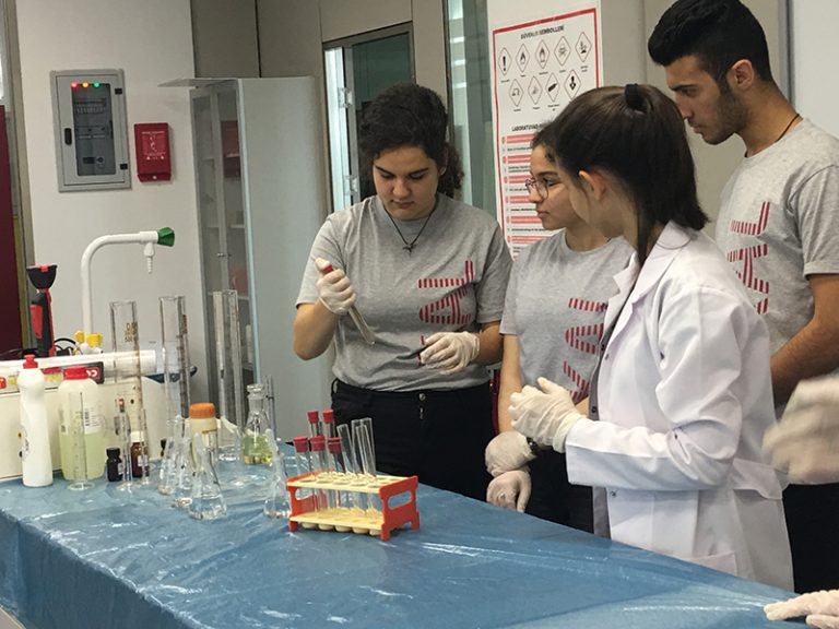 Terakki Laboratuvar Kardeşliği 9 Yaşında