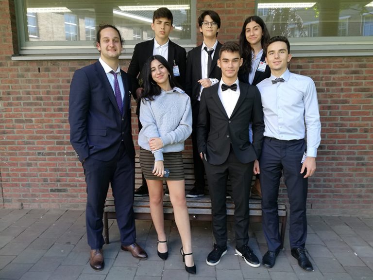 Terakkili’ye Hollanda’daki Model Birleşmiş Milletler Konferansında “En İyi Delege” Ödülü