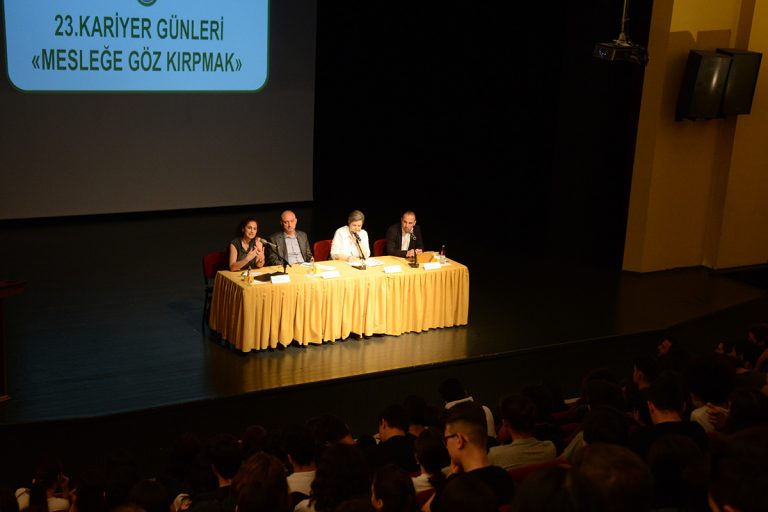 23. Kariyer Günleri “Dekanlarla Buluşma, Mesleğe Göz Kırpmak” Paneli
