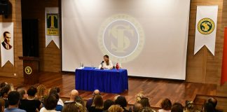 Çocuğun Sosyal Çevre ve Öğrenme ile İlişkileri: Ebeveyn Tutumlarının Katkısı ve Önemi