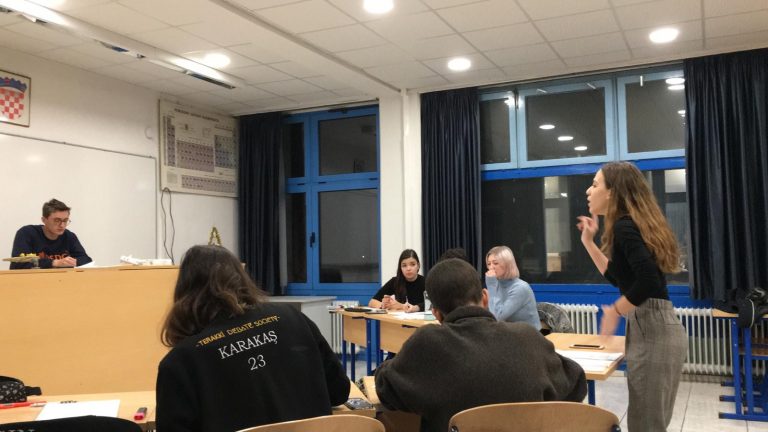 Terakkili Gençler Hırvatistan’da Uluslararası İngilizce Münazara Yarışmasına Katıldı