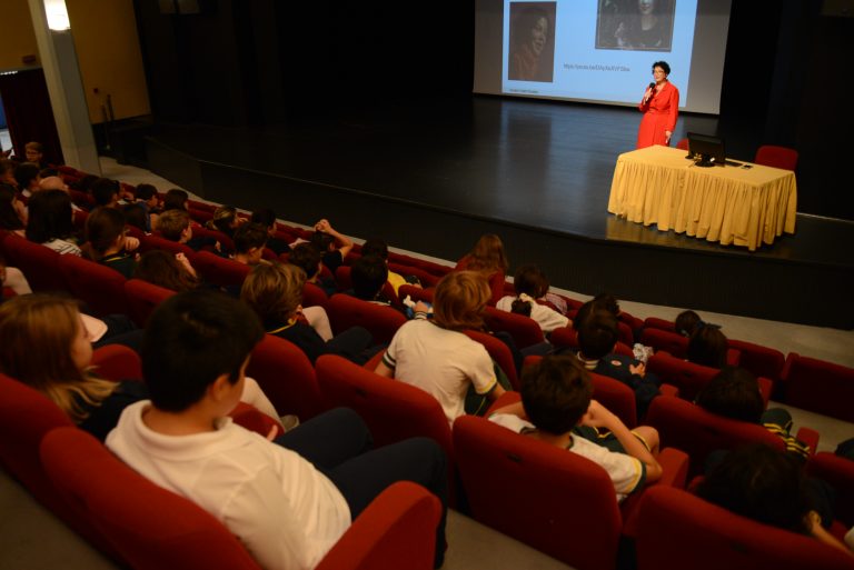 Öğrencilerimiz İlk Yıllar Programı (PYP) Sergisine Hazırlanıyor