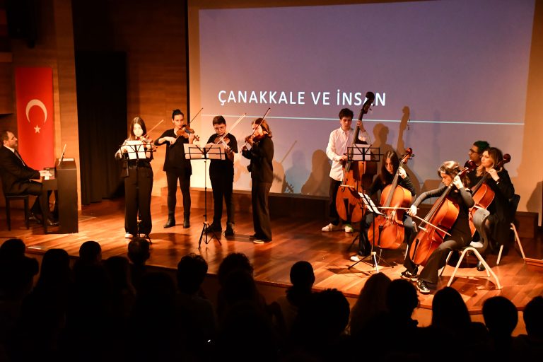 18 Mart Çanakkale Şehitleri’ni Dinleti, Söyleşi ve Sunumla Andık