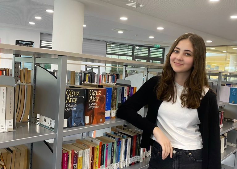 Öğrencimize Makale Yarışmasında Mansiyon Ödülü