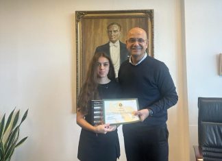 Öğrencimiz, “100 Yıllık Emanet Cumhuriyet” Temalı Kompozisyon Yarışmasında İlçe Birincisi ve İl Üçüncüsü Oldu