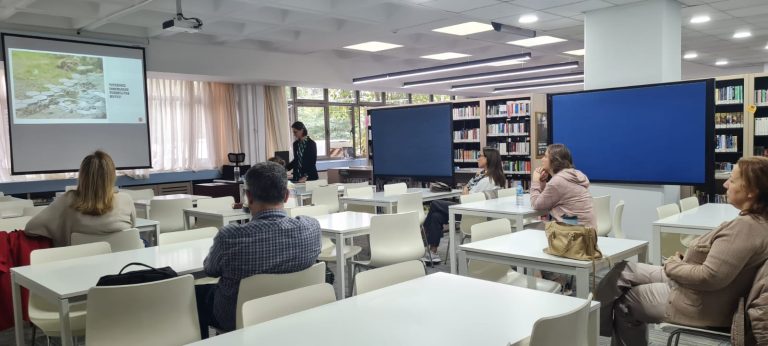 Veli Konferansları: Ergeni Anlayan Ebeveyn Olmak