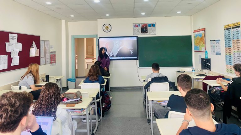 Öğrenci Forumu: Gençler İkinci Yüzyılında Cumhuriyetten Neler Bekliyor?