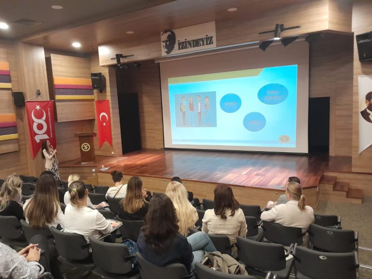 Veli Konferansları: Ön Ergenlik Yaklaşırken Çocuğumuza Eşlik Etmek