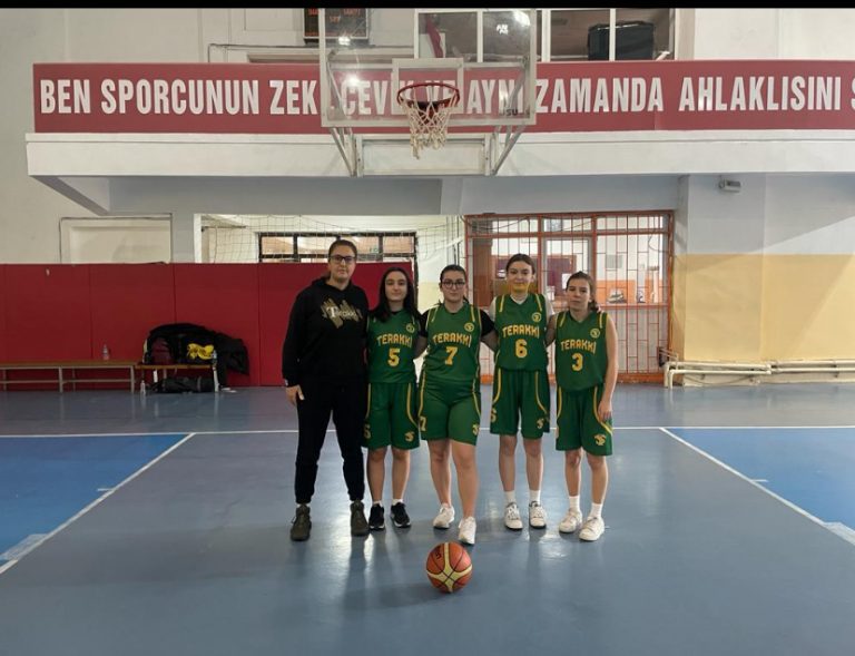 Genç Kız 3×3 Basketbol Takımımız İlçe Üçüncüsü