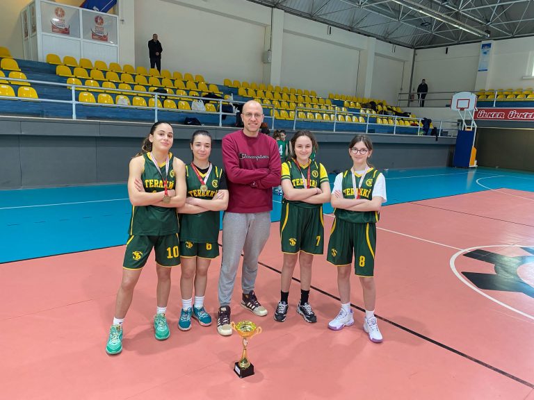 Yıldız Kız 3×3 Basketbol Takımımız İlçe Birincisi Oldu