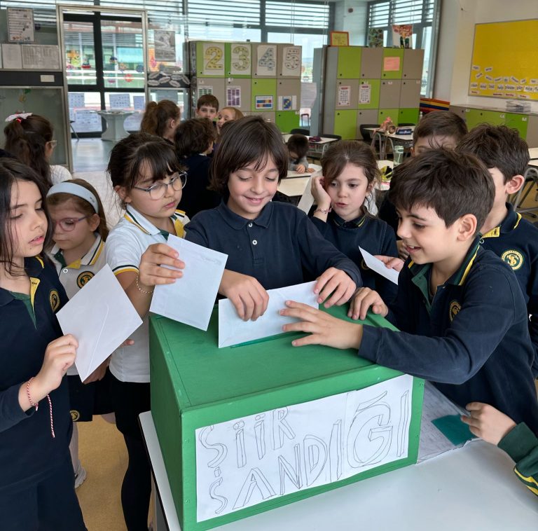 Terakki’de Dünya Çocuk Şiirleri Günü