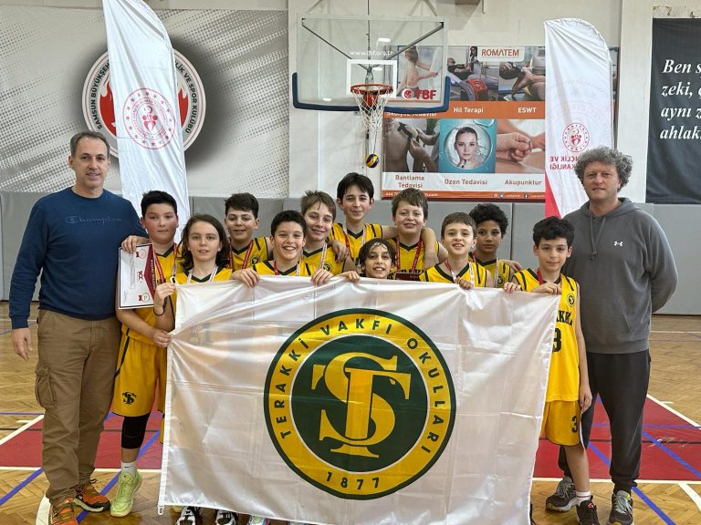 Küçük Erkek Basketbol Takımımızdan Birincilik