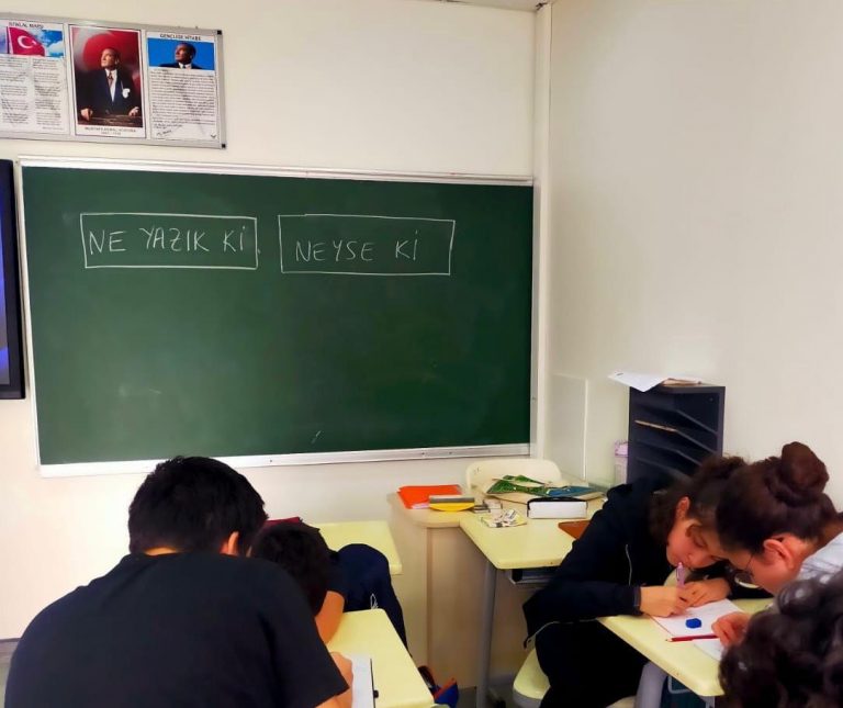 Türk Dili ve Edebiyatı Bölümümüzden, “Ne Yazık ki / Neyse ki” Etkinliği