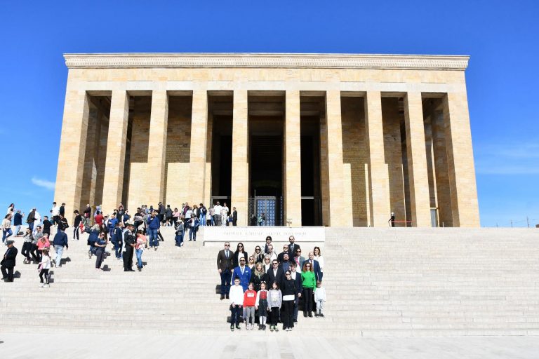 Şişli Terakki Lisesi Mezunları Derneği Anıtkabir’deydi