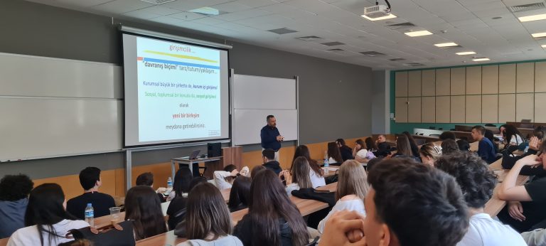 Öğrencilerimiz Kariyer Günleri Etkinliklerinde: Üniversite Gezisi