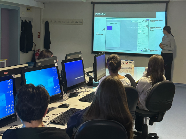 Terakkililer “Hour of Code” Etkinliklerindeydi