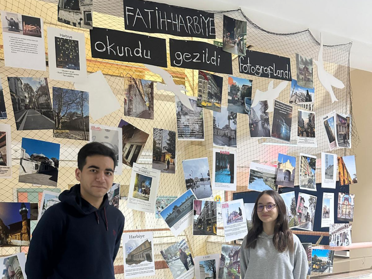 Öğrencilerimizden “Fatih-Harbiye”nin İzinde Fotoğraf Sergisi