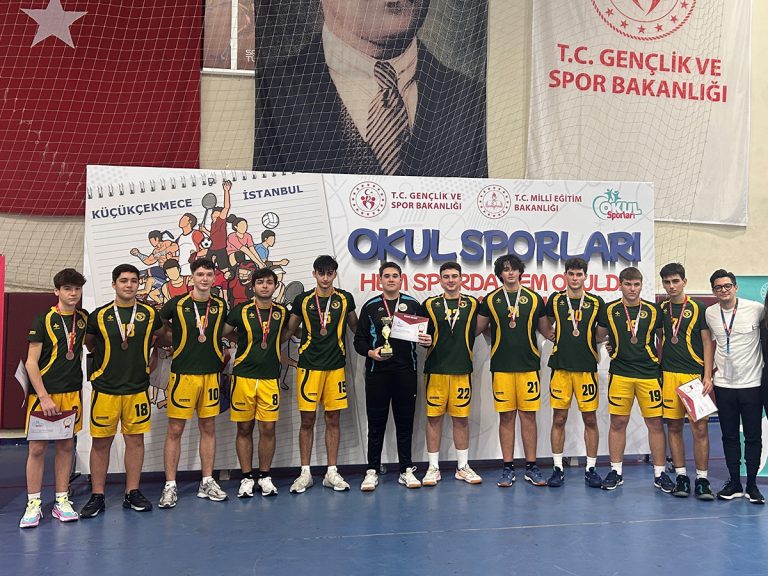 Genç Erkek Hentbol Takımımız İstanbul Dördüncüsü Oldu