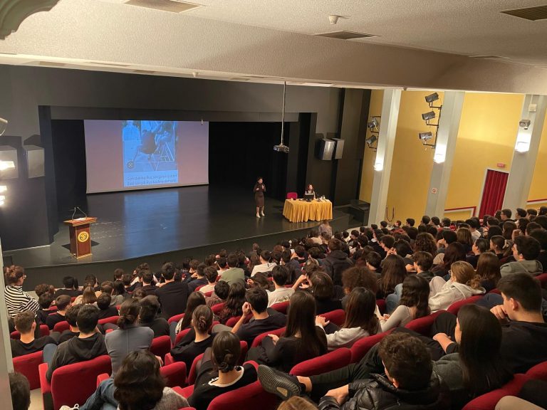 Lise Öğrencilerimiz “Dünya İnsan Hakları Günü” Söyleşisine Katıldı