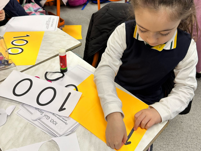 İlkokul Öğrencilerimiz “Okulda 100. Gün” Etkinliğindeydi