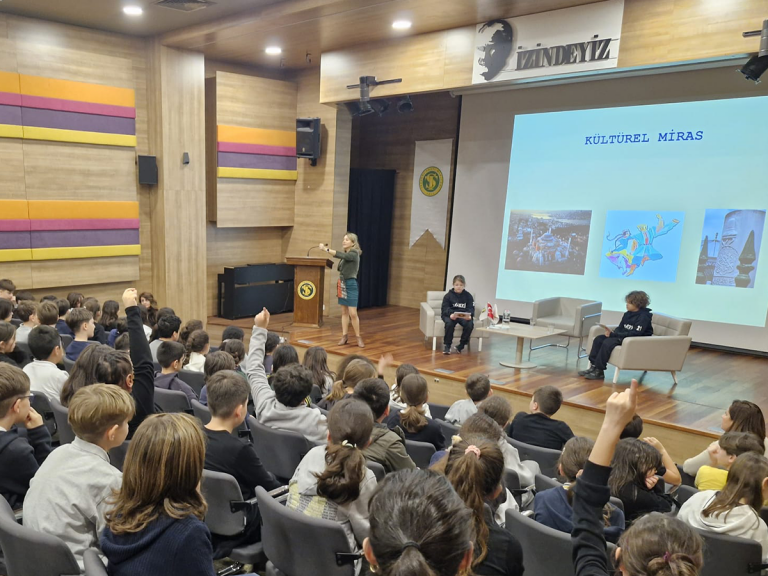 Öğrencilerimiz “Tarihin İzinde: İstanbul Arkeoloji Müzeleri” Söyleşisine Katıldı
