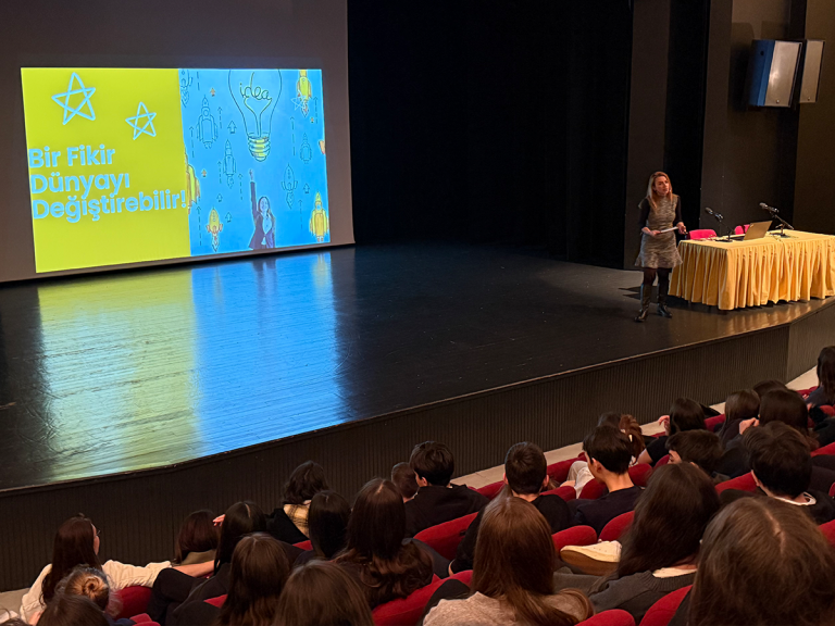 Öğrencilerimiz “Bir Fikir Dünyayı Değiştirebilir!” Sunumunda Buluştu
