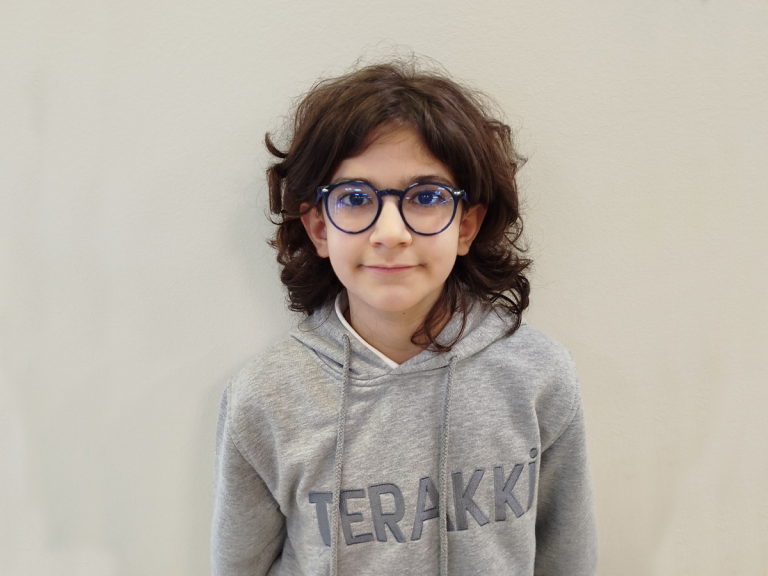Öğrencimizin “23 Nisan” Temalı Şiir Yarışması Başarısı