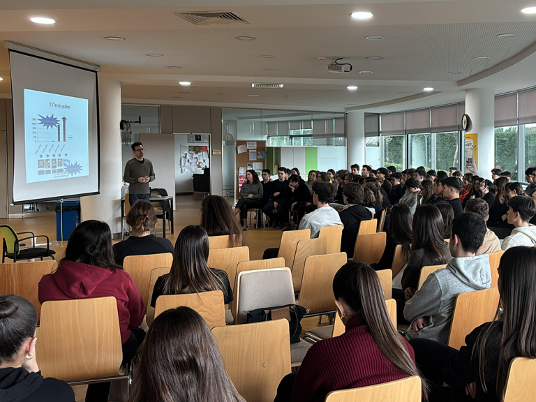 Öğrencilerimiz Meslek Tanıtım Toplantısındaydı: Yapay Zeka