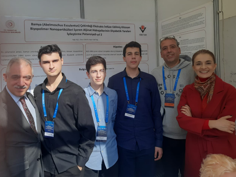 TÜBİTAK Avrupa Bölge Sergisi’nde Kimya Projemize İkincilik Ödülü