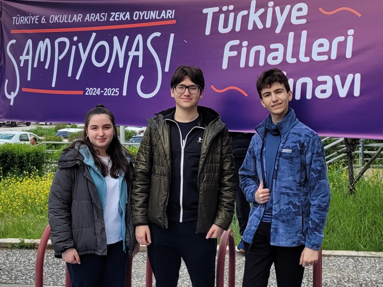 Terakkililerin “Türkiye Okullar Arası Zeka Oyunları Şampiyonası” Başarısı