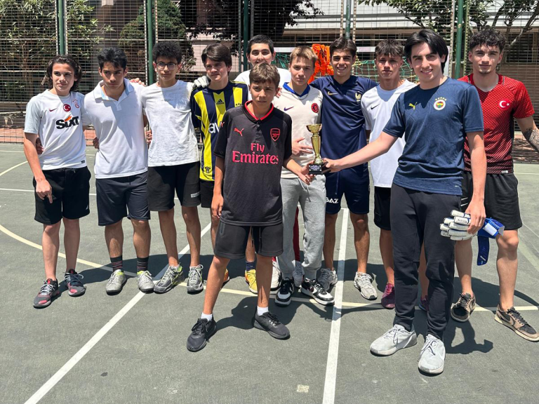 Hz-9. Sınıflar Arası Futbol Turnuvası Tamamlandı