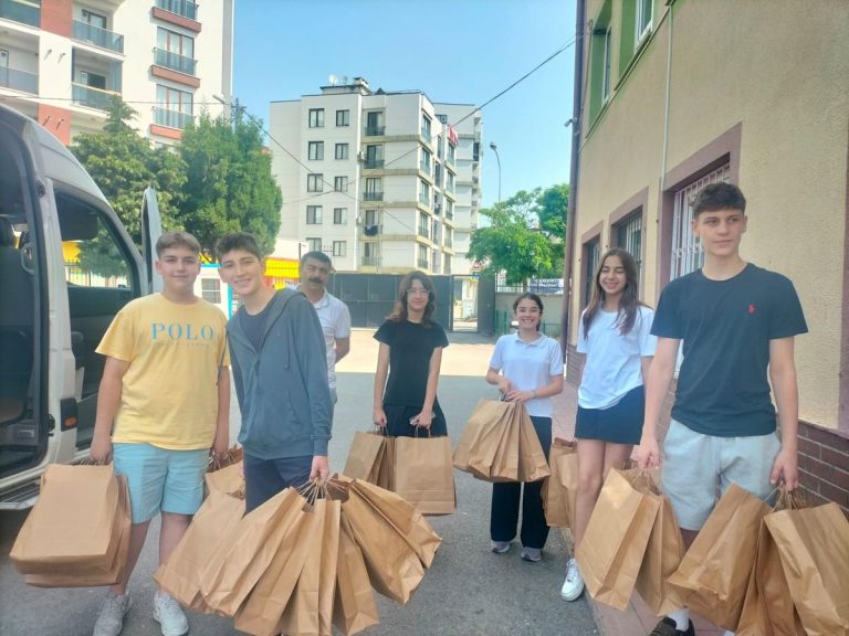 Tepeören Ortaokul Öğrenci Birliği’nden Yardım Kampanyası