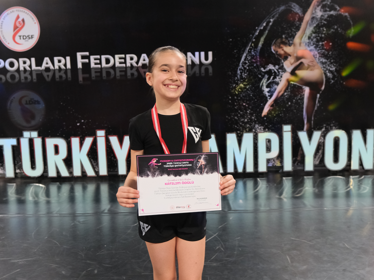 Öğrencimiz Modern Dansta Türkiye Dördüncüsü Oldu