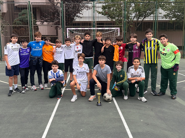 7. Sınıflar Arası Cumhuriyet Kupası Futbol Turnuvası Sona Erdi
