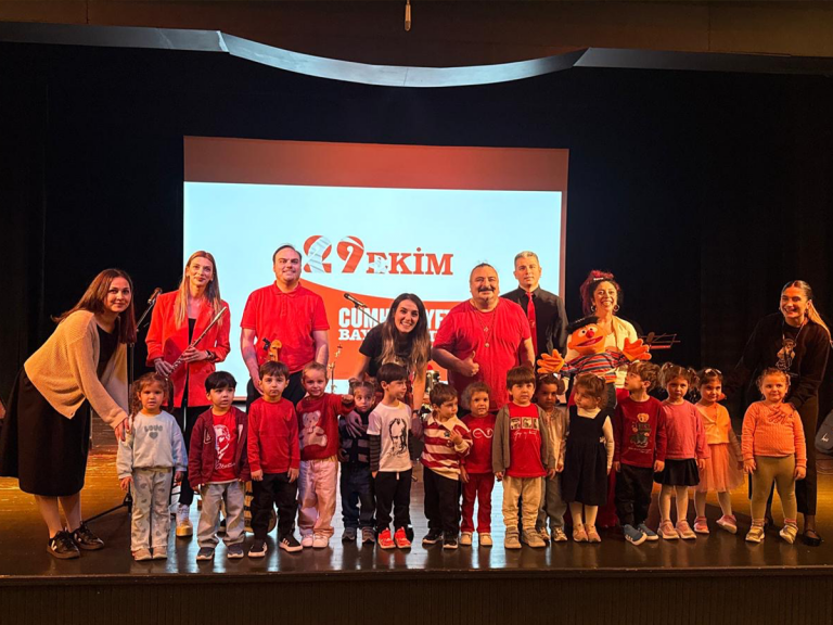 Anaokulu Öğrencilerimiz “Cumhuriyet Konseri” Etkinliğindeydi